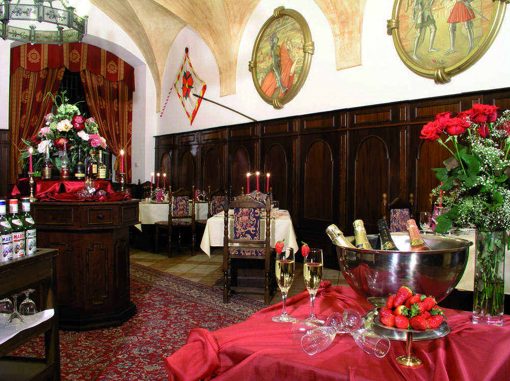 Hotel Ruze Český Krumlov Exterior foto Restaurant in the castle